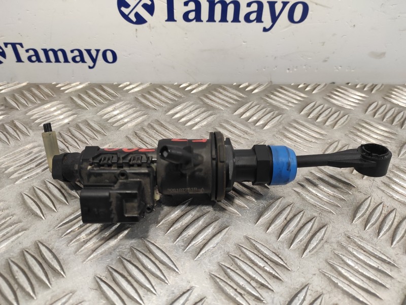 Recambio de bomba embrague para renault captur ii 1.3 tce referencia OEM IAM 306107761R  