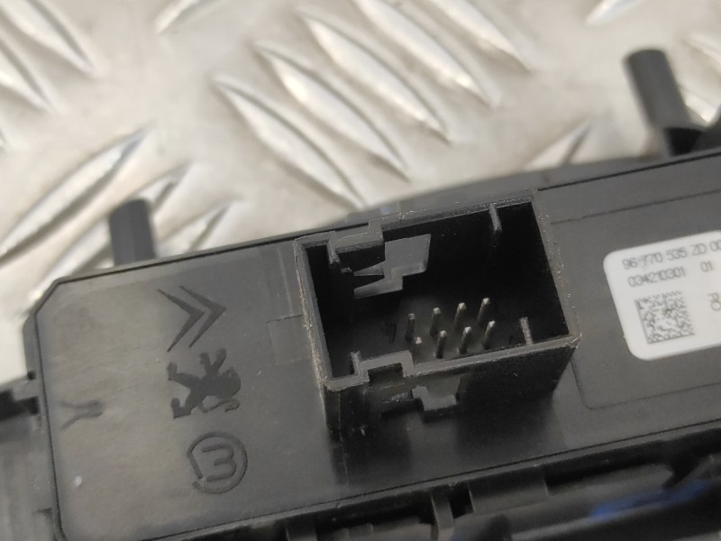 Recambio de mando multifuncion para peugeot 308 1.6 blue-hdi fap referencia OEM IAM 96770535ZD  034210301