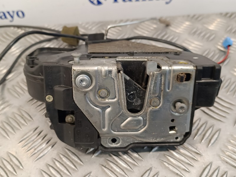 Recambio de cerradura puerta trasera derecha para mercedes-benz clase e (w211) berlina referencia OEM IAM 2117300635  