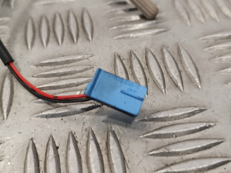 Recambio de cerradura puerta trasera derecha para mercedes-benz clase e (w211) berlina referencia OEM IAM 2117300635  