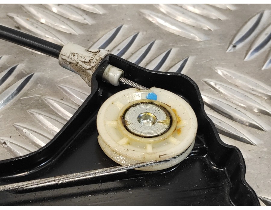 Recambio de elevalunas delantero derecho para nissan nv 200 (m20) 1.5 dci cat referencia OEM IAM 80700BJ30B0C  80730BJ30A