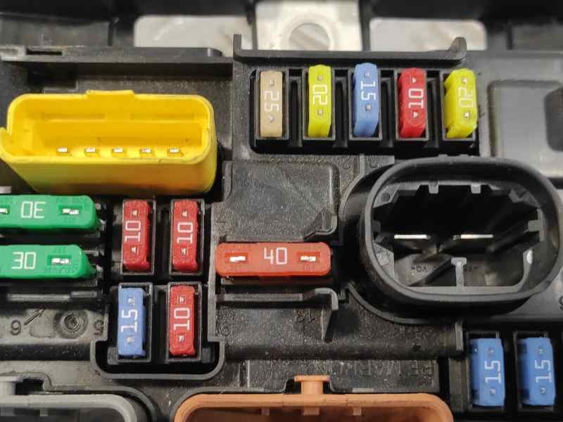 Recambio de caja reles / fusibles para citroën c3 picasso 1.6 hdi fap referencia OEM IAM 9667199680  