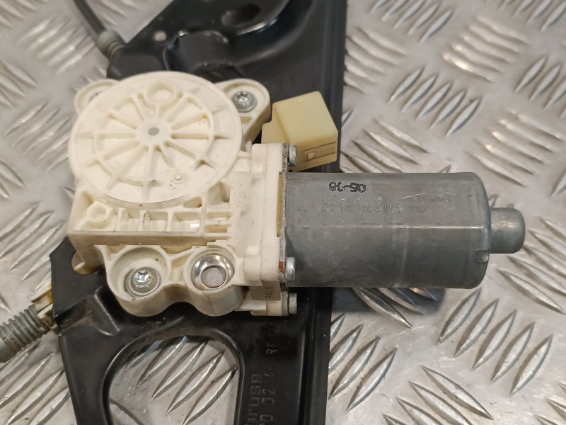 Recambio de elevalunas delantero derecho para mercedes-benz clase e (w211) berlina referencia OEM IAM A2118203042  0130821971