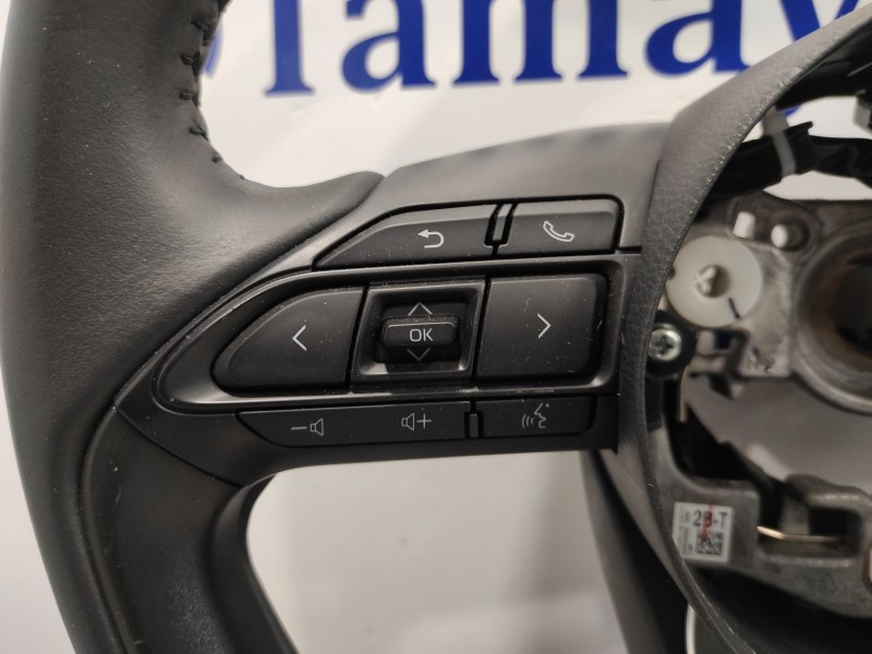 Recambio de volante para toyota yaris cross cross (xp210) referencia OEM IAM 45100K0140  6436038