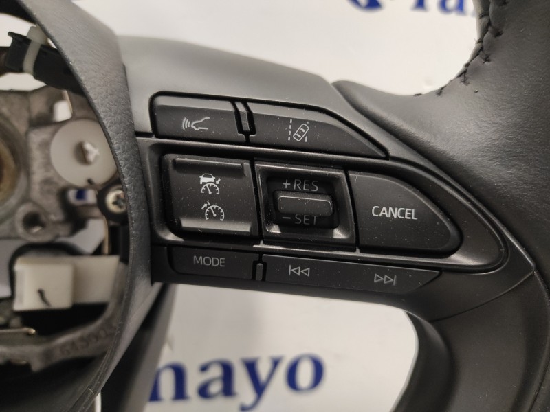 Recambio de volante para toyota yaris cross cross (xp210) referencia OEM IAM 45100K0140  6436038