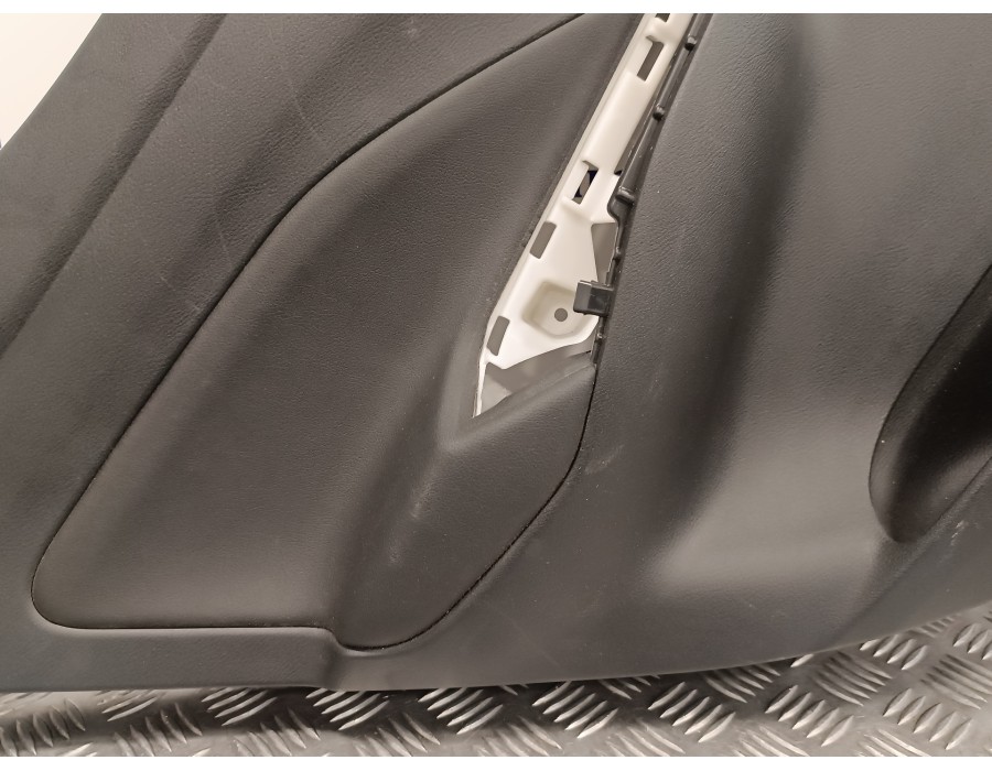 Recambio de guarnecido puerta trasera izquierda para nissan micra v (k14) 1.0 12v cat referencia OEM IAM 829235FA  