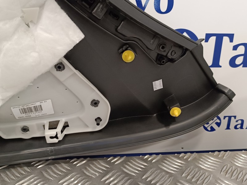 Recambio de guarnecido puerta trasera izquierda para nissan micra v (k14) 1.0 12v cat referencia OEM IAM 829235FA  