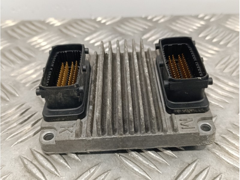 Recambio de centralita motor uce para opel zafira a 1.6 16v referencia OEM IAM 12223630  