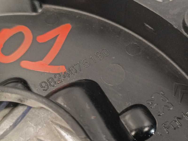 Recambio de tapa distribucion para peugeot 508 1.5 blue-hdi fap referencia OEM IAM 9824675180  