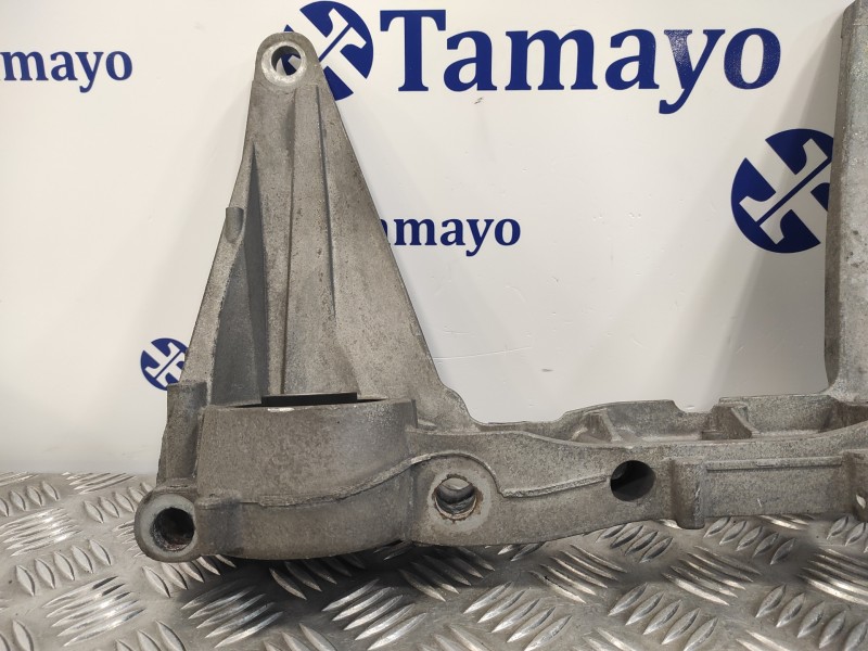 Recambio de soporte para mercedes-benz vito tourer (447) 2.1 cdi cat referencia OEM IAM A4473530000  