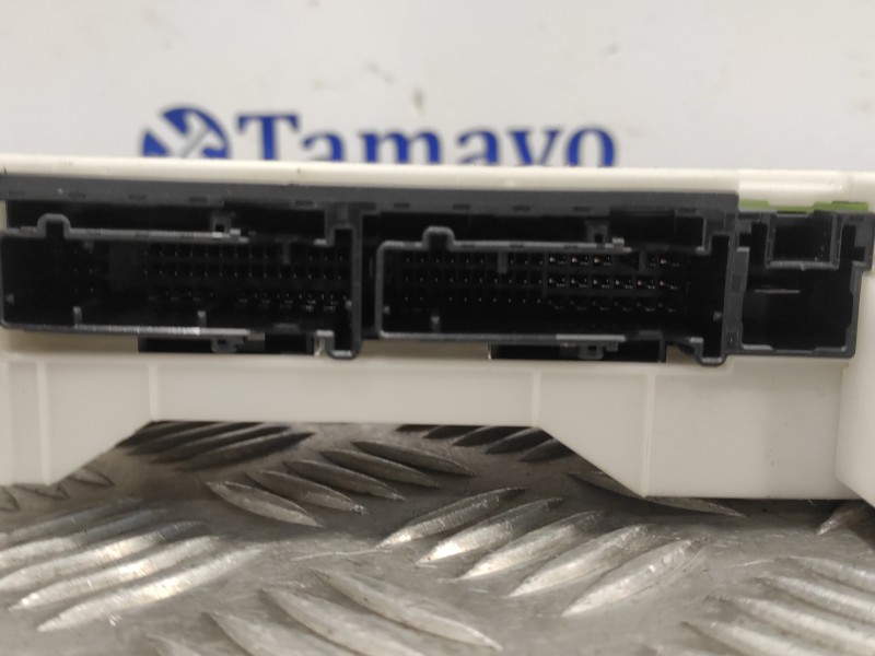 Recambio de caja reles / fusibles para toyota yaris cross cross (xp210) referencia OEM IAM 82730K0110  63572075