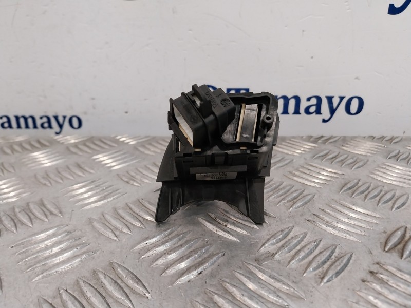 Recambio de mando volante para renault scenic ii scenic ii referencia OEM IAM 8200206738  61890007