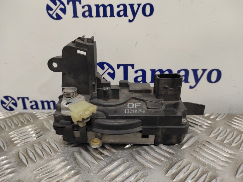 Recambio de cerradura puerta delantera izquierda para opel astra gtc 1.6 16v referencia OEM IAM 13210748  