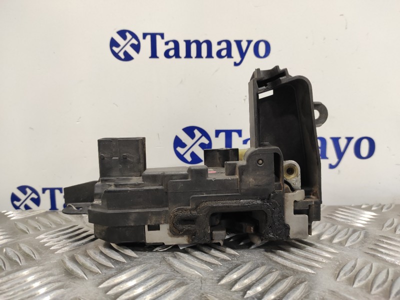 Recambio de cerradura puerta delantera izquierda para opel astra gtc 1.6 16v referencia OEM IAM 13210748  