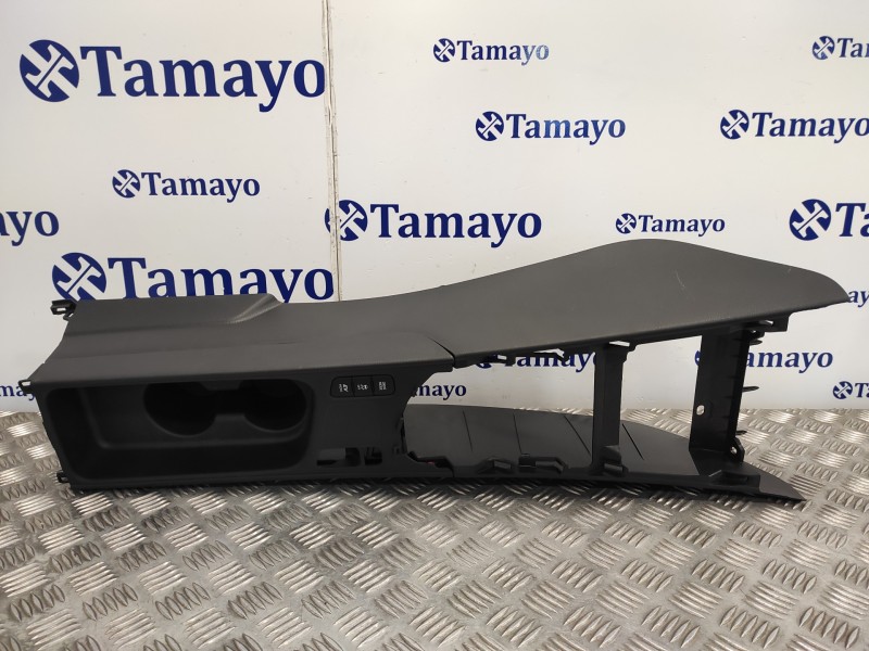 Recambio de consola central para toyota yaris cross cross (xp210) referencia OEM IAM 588050D350  58805K0040