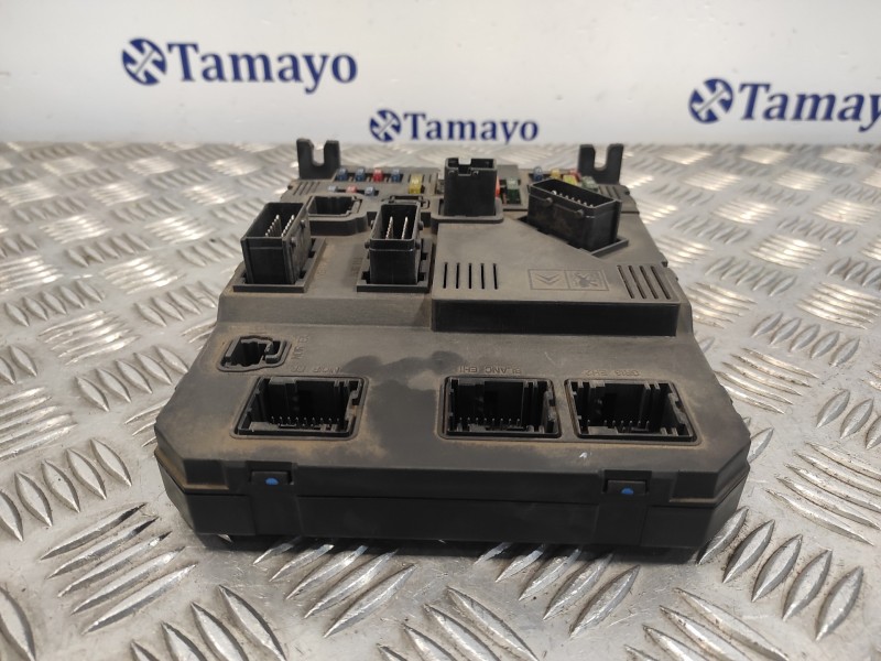 Recambio de caja reles / fusibles para citroën c3 1.4 referencia OEM IAM S118085200J BSIF0200 9652474480