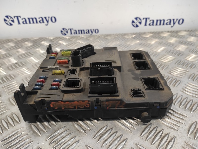 Recambio de caja reles / fusibles para citroën c3 1.4 referencia OEM IAM S118085200J BSIF0200 9652474480