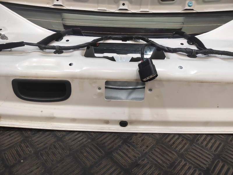Recambio de porton trasero para hyundai ioniq referencia OEM IAM   