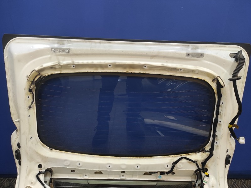 Recambio de porton trasero para hyundai ioniq referencia OEM IAM   