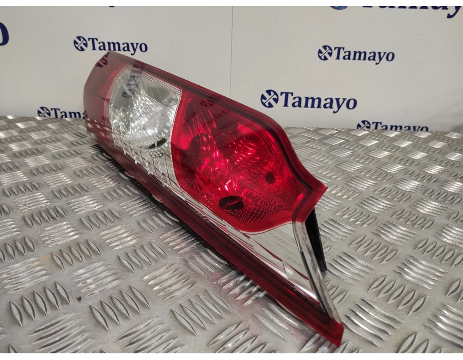Recambio de piloto trasero derecho para ford grand tourneo connect 1.5 tdci cat referencia OEM IAM DT1113404AC  