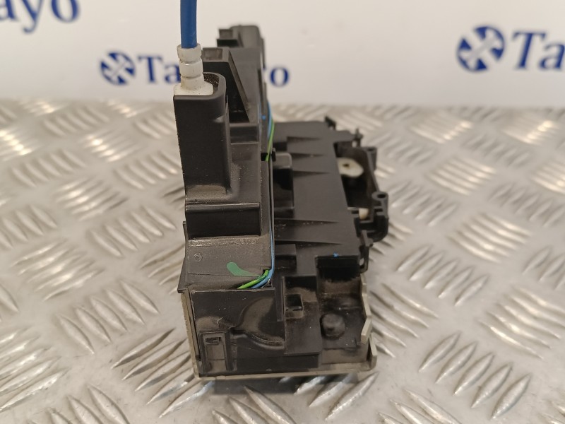 Recambio de cerradura puerta delantera derecha para fiat croma (194) 1.9 jtd 16v cat referencia OEM IAM 51825964  