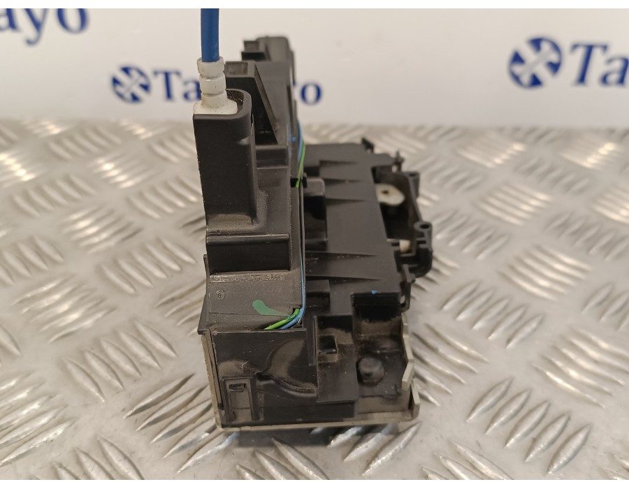 Recambio de cerradura puerta delantera derecha para fiat croma (194) 1.9 jtd 16v cat referencia OEM IAM 51825964  