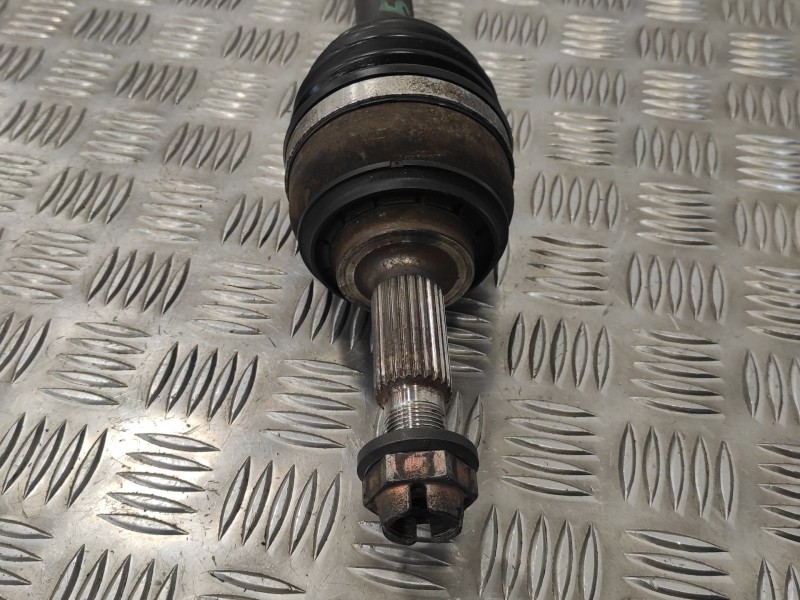 Recambio de transmision delantera izquierda para dacia logan 1.5 dci diesel cat referencia OEM IAM 8200543477  