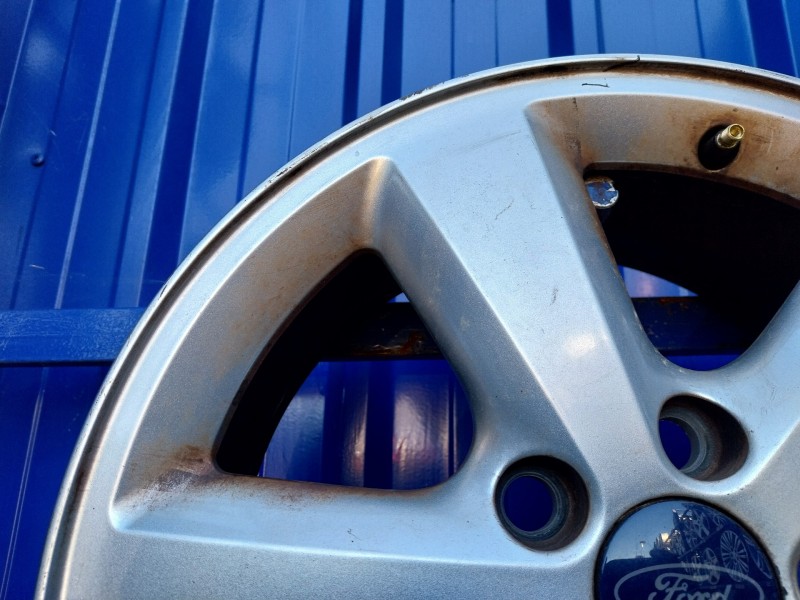 Recambio de llanta para ford focus berlina (cap) referencia OEM IAM 4M51EB  