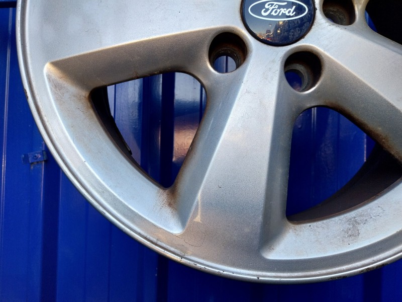 Recambio de llanta para ford focus berlina (cap) referencia OEM IAM 4M51EB  