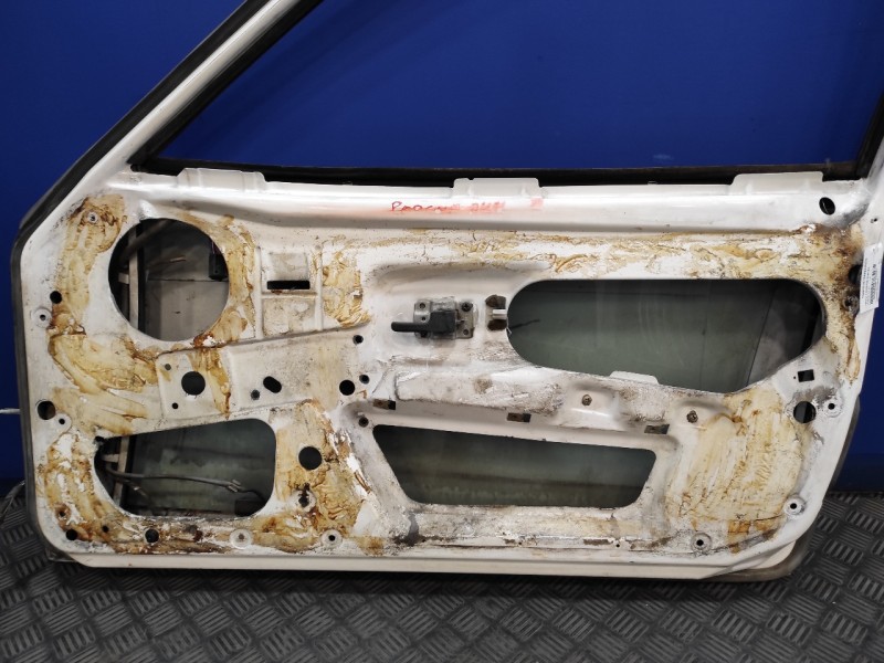 Recambio de puerta delantera derecha para porsche 944 2.5 referencia OEM IAM   