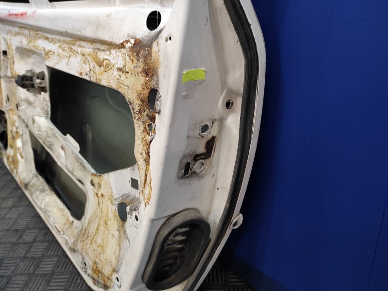 Recambio de puerta delantera derecha para porsche 944 2.5 referencia OEM IAM   