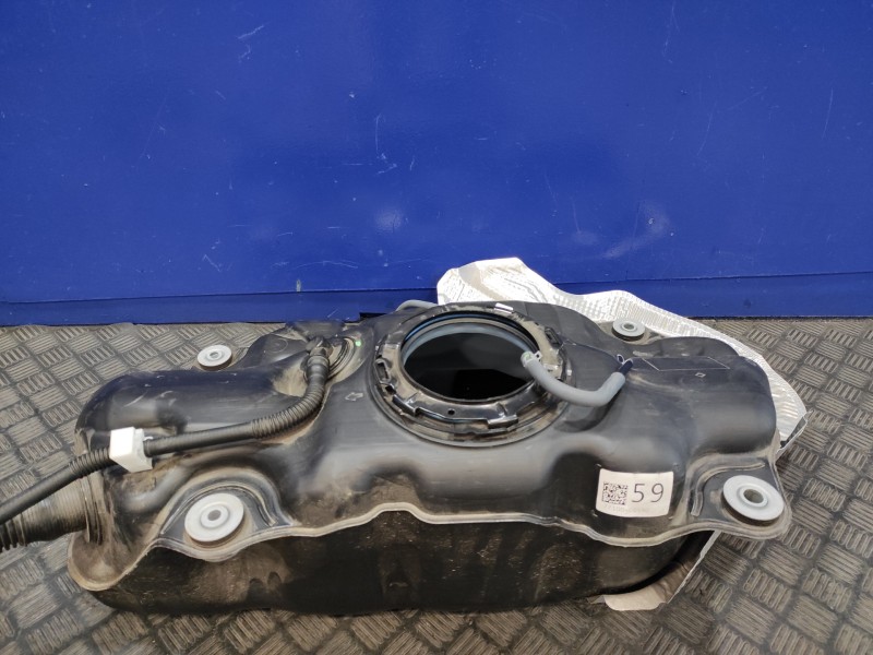 Recambio de deposito combustible para toyota yaris cross cross (xp210) referencia OEM IAM 77100K0100  