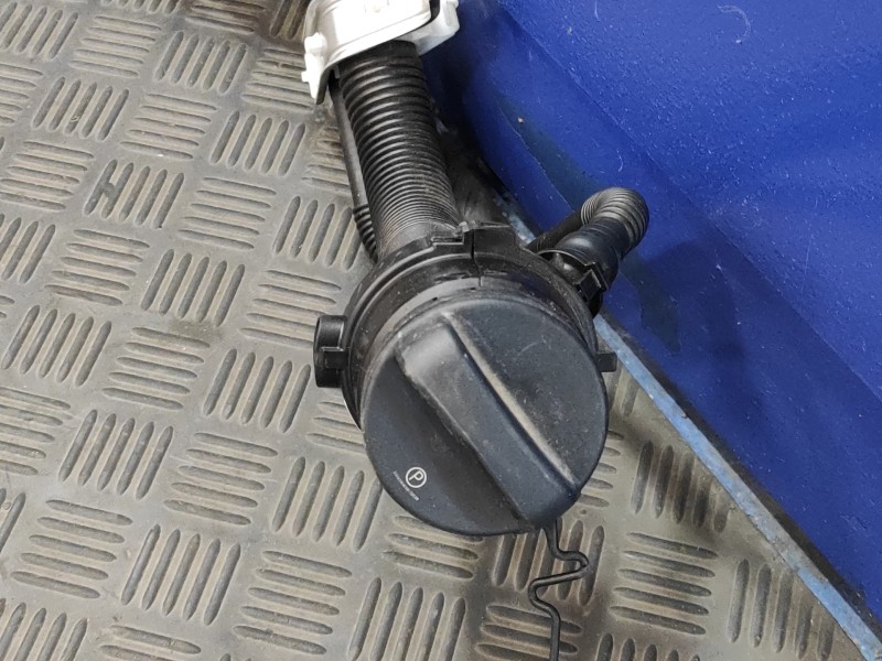 Recambio de deposito combustible para toyota yaris cross cross (xp210) referencia OEM IAM 77100K0100  