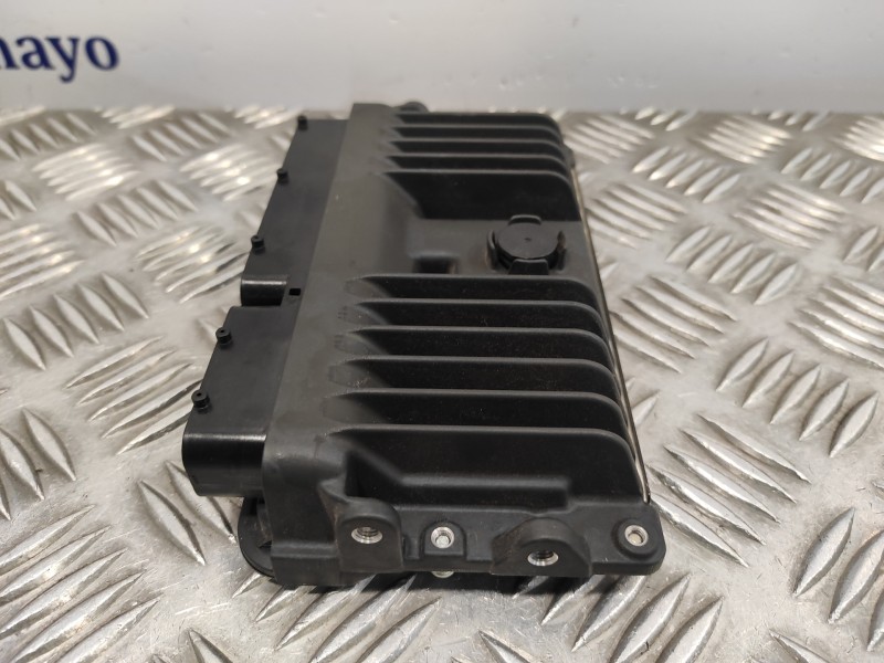 Recambio de centralita motor uce para toyota yaris cross cross (xp210) referencia OEM IAM 896610UA00  MB2830000242