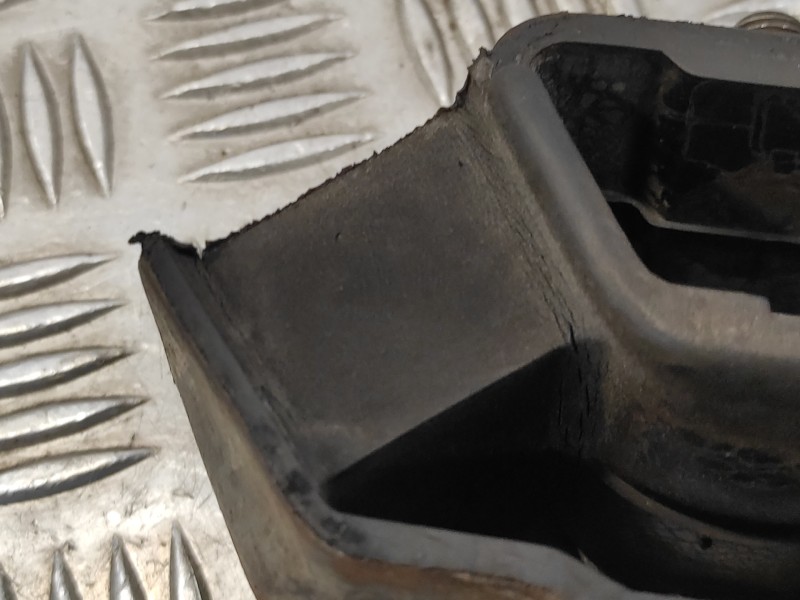 Recambio de soporte cambio para iveco daily caja abierta 35c12 referencia OEM IAM 500309459EB  