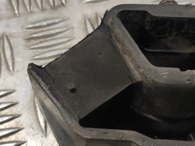 Recambio de soporte cambio para iveco daily caja abierta 35c12 referencia OEM IAM 500309459EB  