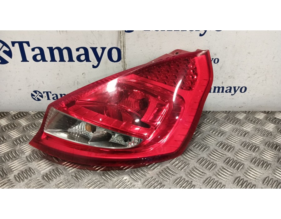 Recambio de piloto trasero derecho para ford fiesta vi (cb1, ccn) 1.6 tdci referencia OEM IAM 8A6113404A  