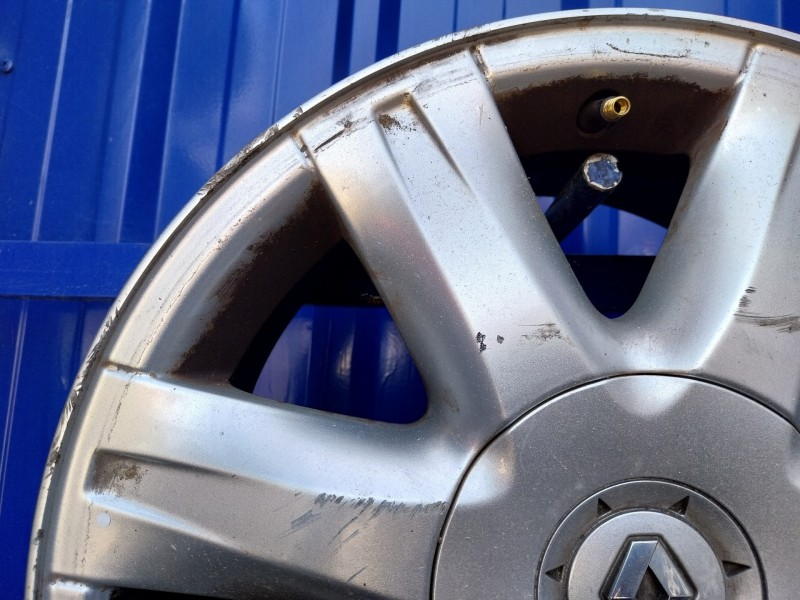 Recambio de llanta para renault laguna iii 1.5 dci diesel referencia OEM IAM 403000005R  