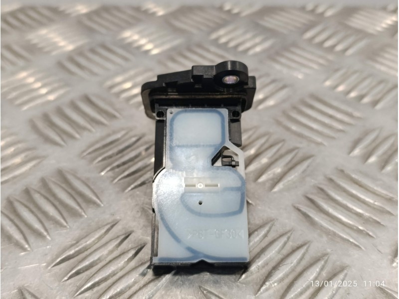 Recambio de caudalimetro para toyota yaris cross cross (xp210) referencia OEM IAM 22204F2010  AFH70M133