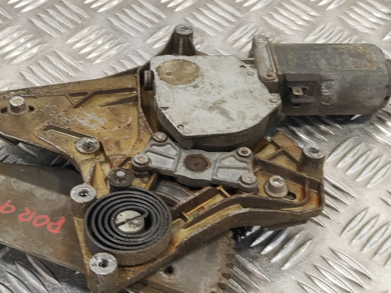 Recambio de elevalunas delantero derecho para porsche 944 2.5 referencia OEM IAM 68024640  477837376B