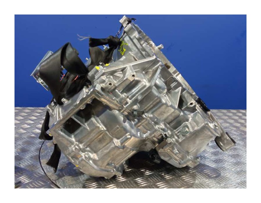 Recambio de caja cambios para toyota yaris (xpa1f/mxph11/chxnbw) hybrid 1.5cc referencia OEM IAM 3CH122  1NM