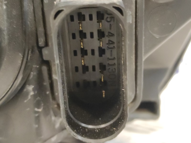 Recambio de faro derecho para ford focus sportbreak (cap) referencia OEM IAM   