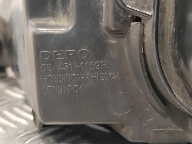 Recambio de faro derecho para ford focus sportbreak (cap) referencia OEM IAM   