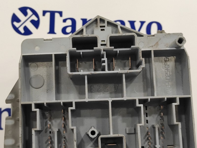 Recambio de caja reles / fusibles para alfa romeo 147 (190) 1.6 16v cat referencia OEM IAM 51742419  