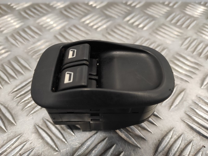 Recambio de mando elevalunas delantero derecho para peugeot 206 berlina referencia OEM IAM   