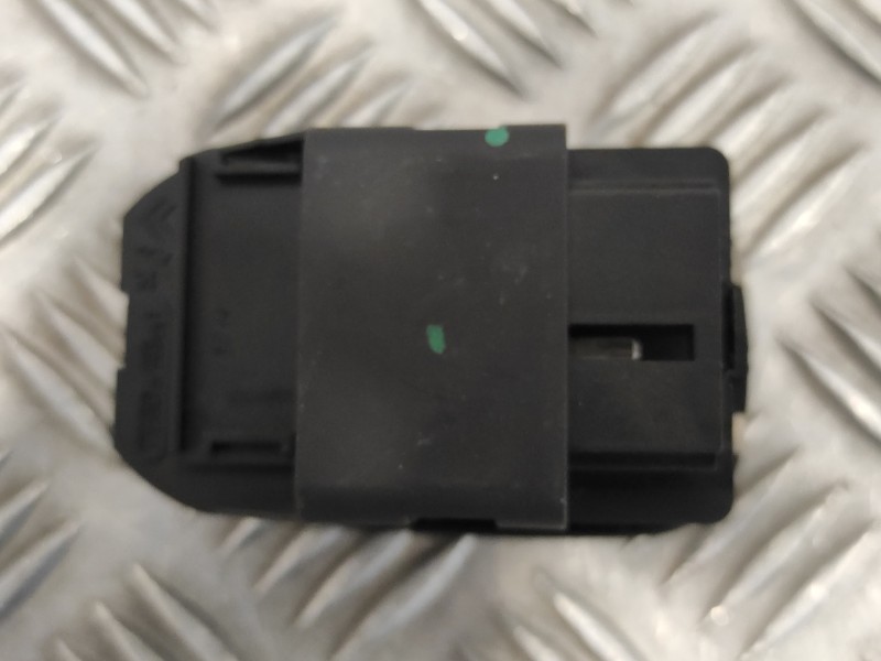Recambio de mando elevalunas delantero derecho para peugeot 206 berlina referencia OEM IAM   