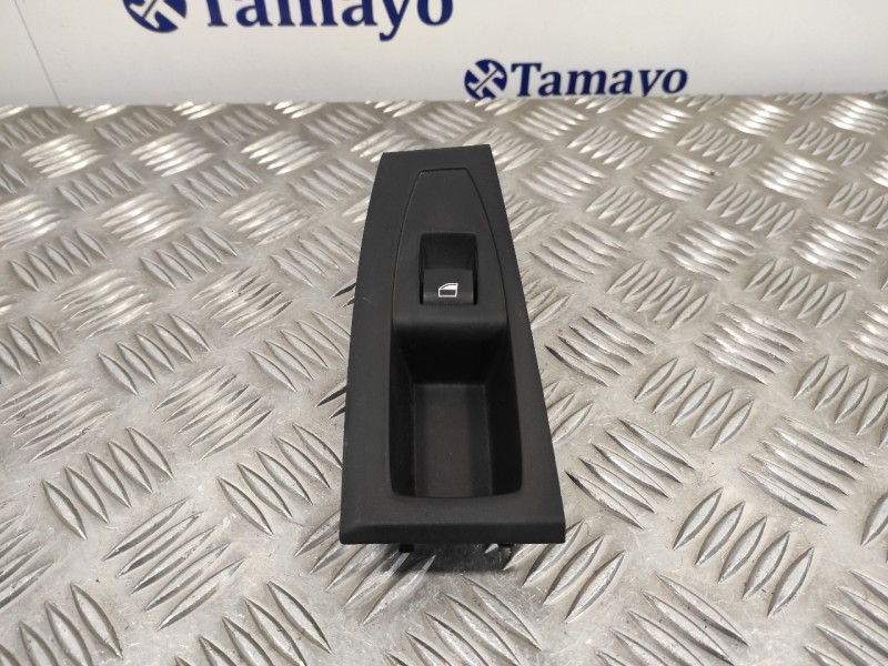 Recambio de mando elevalunas delantero derecho para bmw serie 2 gran tourer (f46) referencia OEM IAM  7333902 920810702