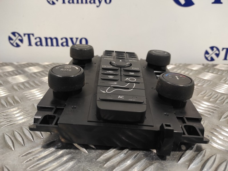 Recambio de mando climatizador para volvo s40 berlina 2.4 cat referencia OEM IAM 8697156  