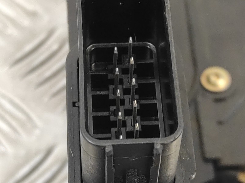 Recambio de cerradura puerta delantera izquierda para volvo s40 berlina 2.4 cat referencia OEM IAM 30699441  