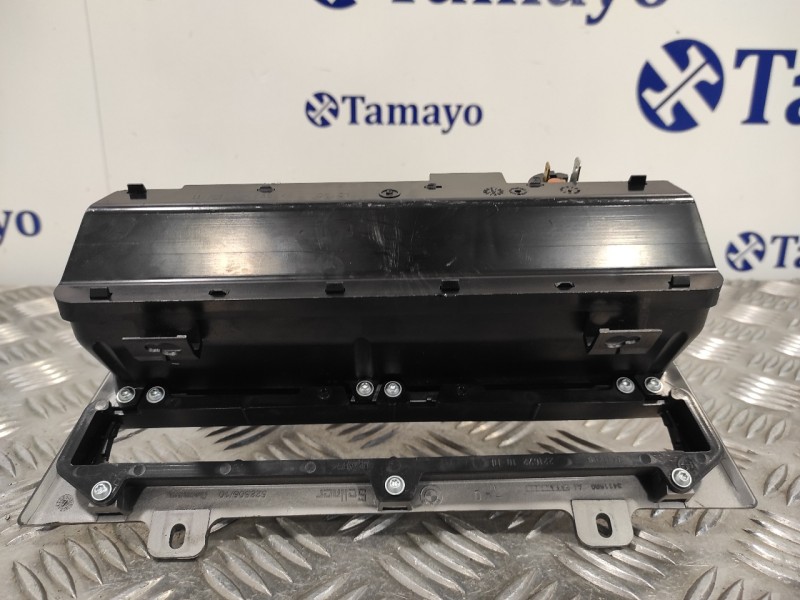 Recambio de cenicero para bmw x3 (e83) 3.0 turbodiesel referencia OEM IAM 3411706  22167210